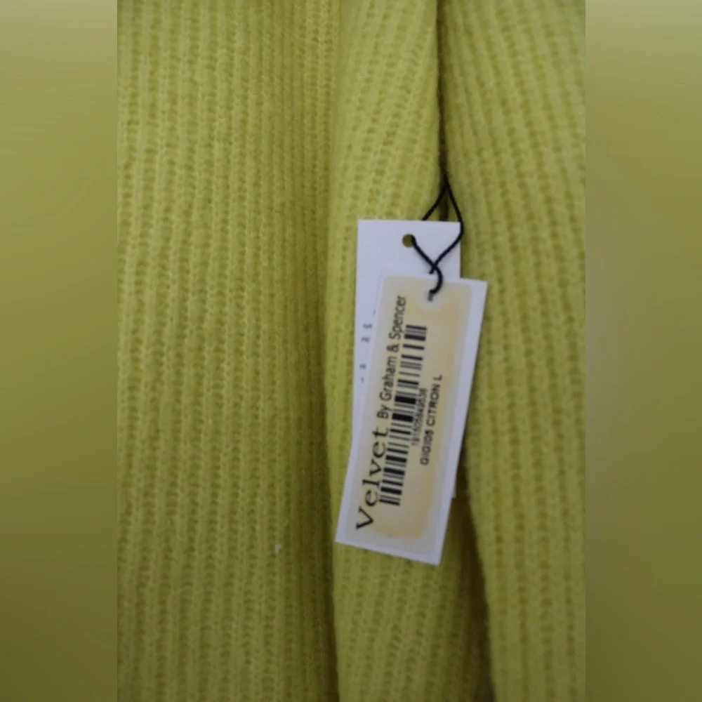 NWT- Velvet by Graham and Spencer- Brynne Cashmere Sweater- Size Large - Picture 5 of 8